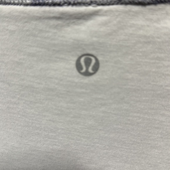 Lululemon Every Yogi Long Sleeve  Reversible Size 8 - Picture 5 of 5